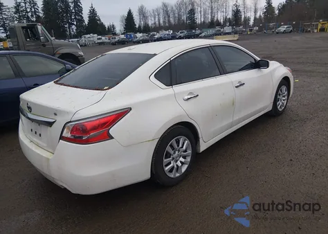 2015 Nissan Altima 2.5/2.5 S/2.5 Sl/2.5 Sv из США, поврежденный, VIN 1N4AL3AP9FC415999